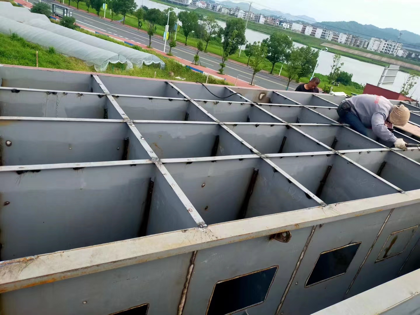 自來水廠一體化凈水器技術(shù)特點(diǎn)有哪些？